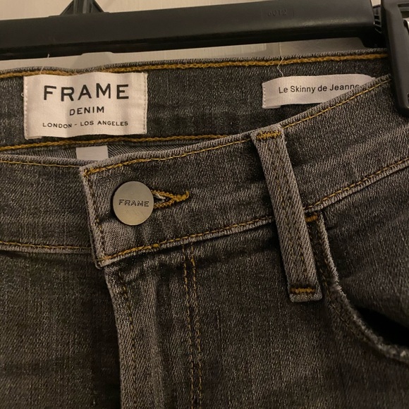 FRAME “Le Skinny de Jeanne” in Greenwich Size 26 - Picture 3 of 7